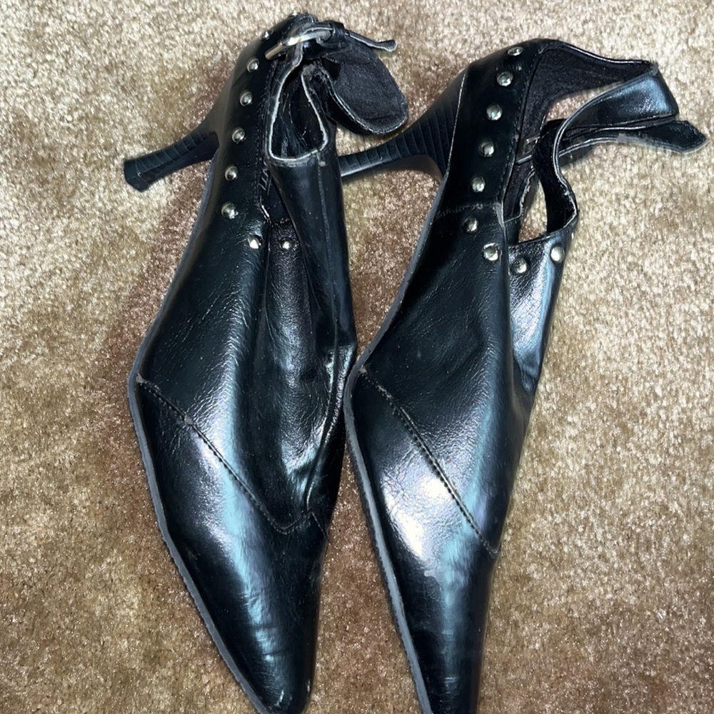 Via Accenti Heels - Picture 4 of 7